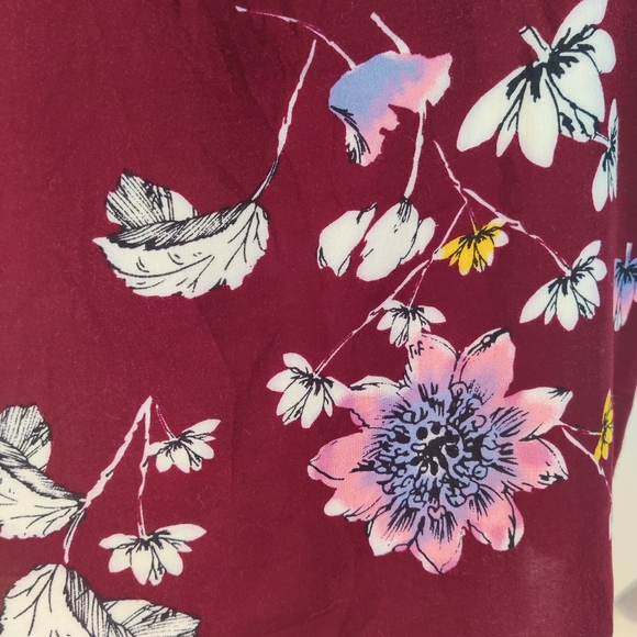 Mudd Small Burgundy Red White Pink Floral Summer Crop Top with Tie - Picture 6 of 9